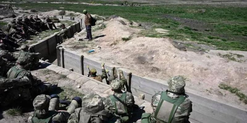Quân đội Ukraine đang tập trận trước khi ra chiến trường