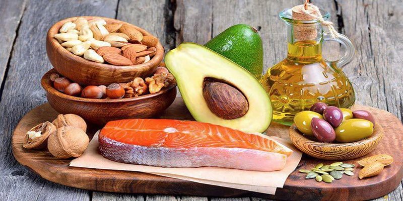 Bạn nên chia nhiều bữa ăn mỗi ngày để đảm bảo tăng cân